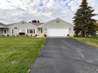 2101 Lakewood Dr, Adrian, MI