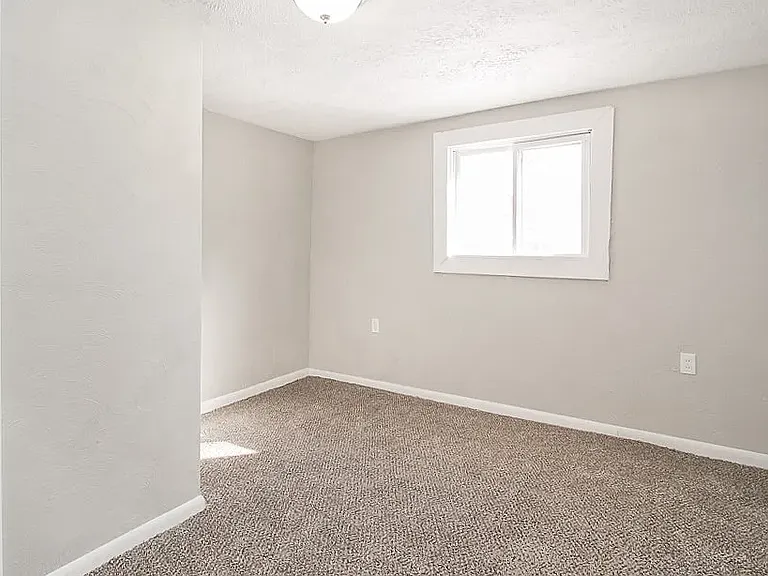 1174 Bryce Ave #B — Photo 6