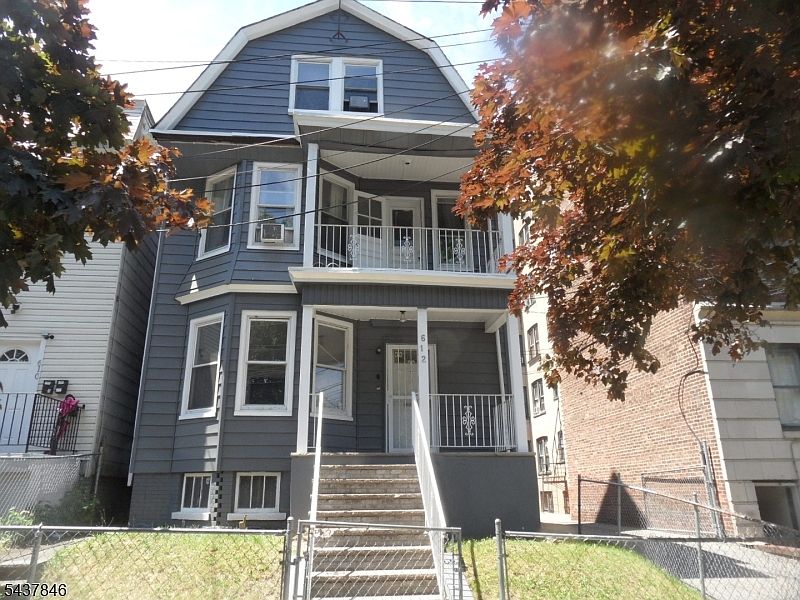 1st image of 612 Lyons Ave