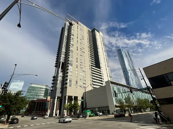 737 W Washington Blvd, Chicago, IL