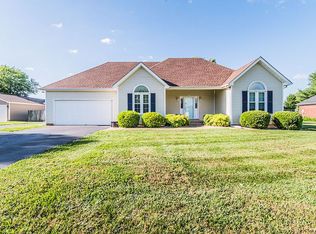 220 Plainfield Ct, Bowling Green, KY 42104