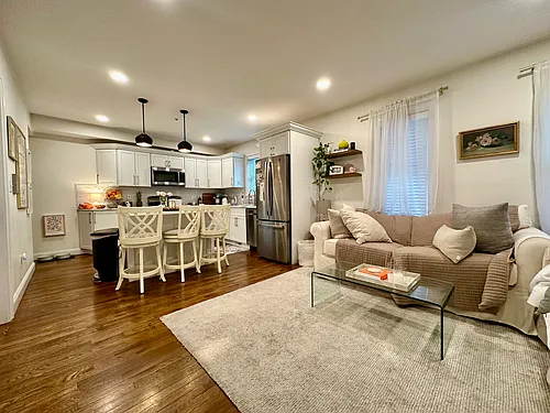 19 Bellevue St #1 Photo 1