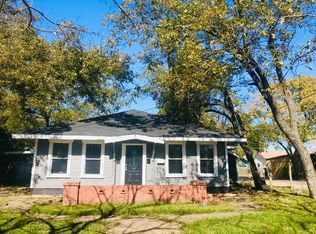 106 W Decatur St, Ennis, TX 75119