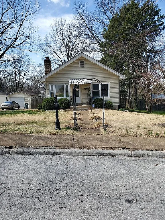 905 Edna Ave photo 1