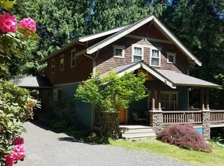10540 Arrow Point Dr NE, Bainbridge Island, WA 98110