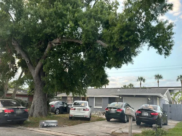 2412 58th Avenue Dr W, Bradenton, FL 34207