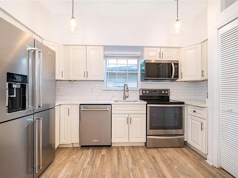 224 Emory Pl — Photo 4