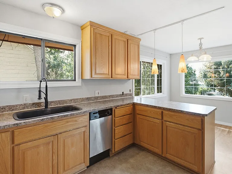 206 Cherry St — Photo 20