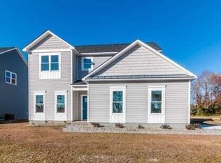 215 Baker Rd, Hubert, NC 28539