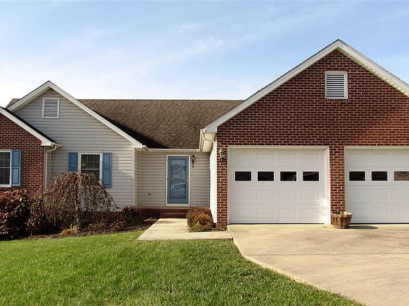 4th image of 1737 Evergreen Dr