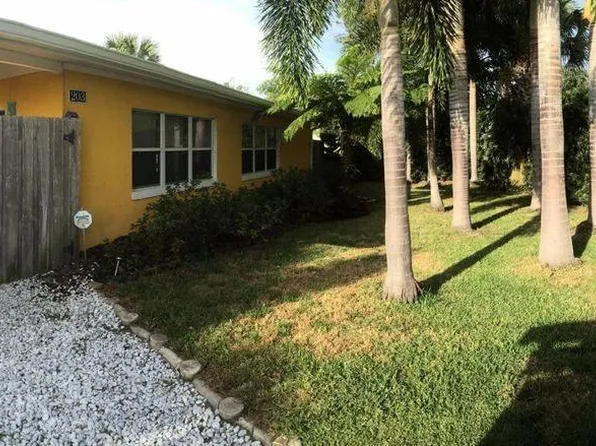 203 Lura Ln, Merritt Island, FL 32953