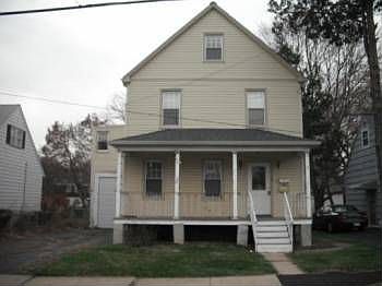 2nd image of 37 Chase St
