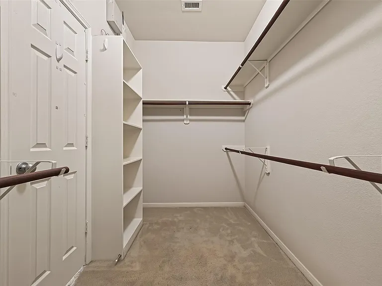 9118 Cavalier Ln — Photo 35