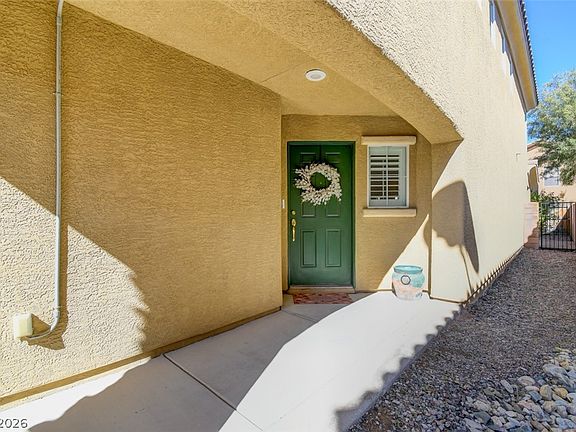 3rd image of 656 Penshaw Bridge Ave
