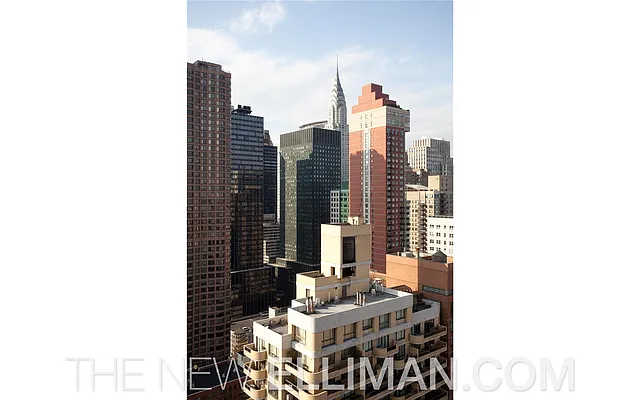 Sold by Douglas Elliman | media 24