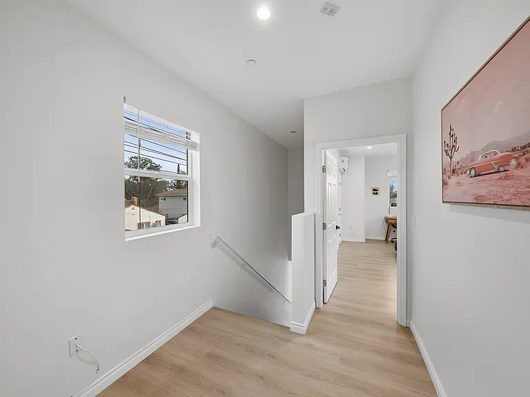 502 N Campbell Ave — Photo 6