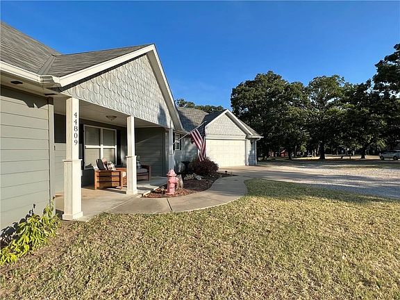 3rd image of 44809 Nan Katherine Ln