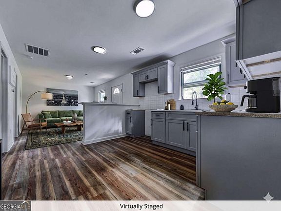 3rd image of 3283 Pebble Dr