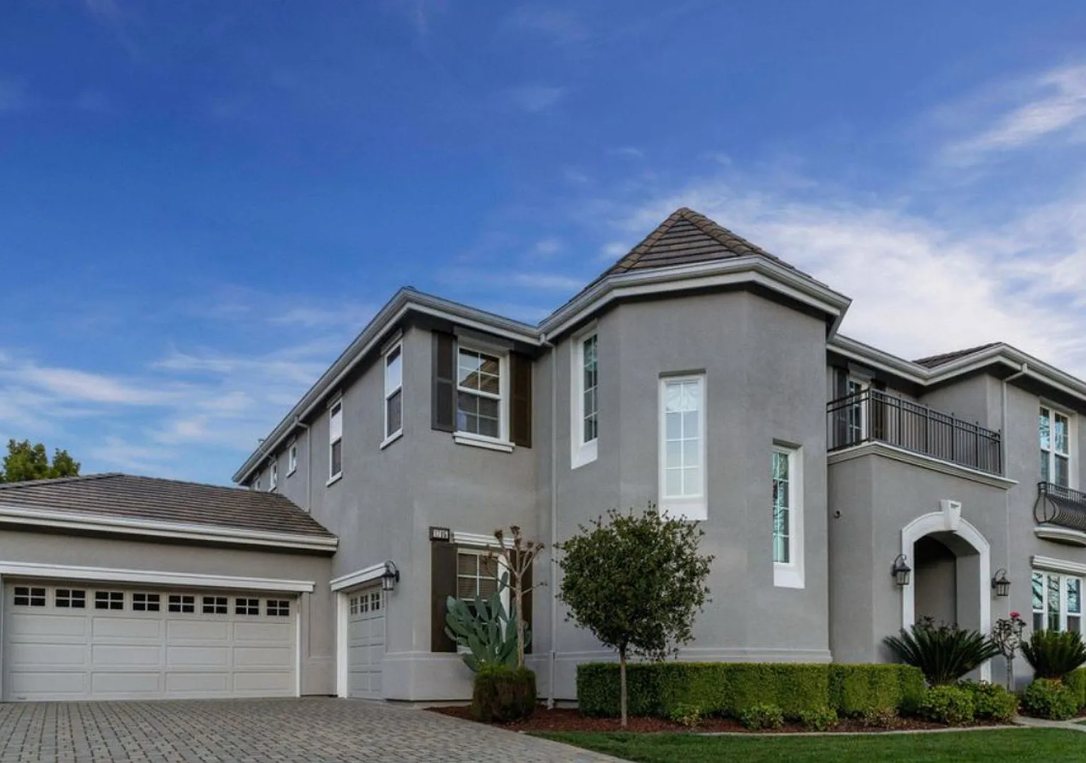 Pleasanton Ridge 5 bed/5 bath, Solar, Amenities, Great Schools, small dog OK — Photo 2