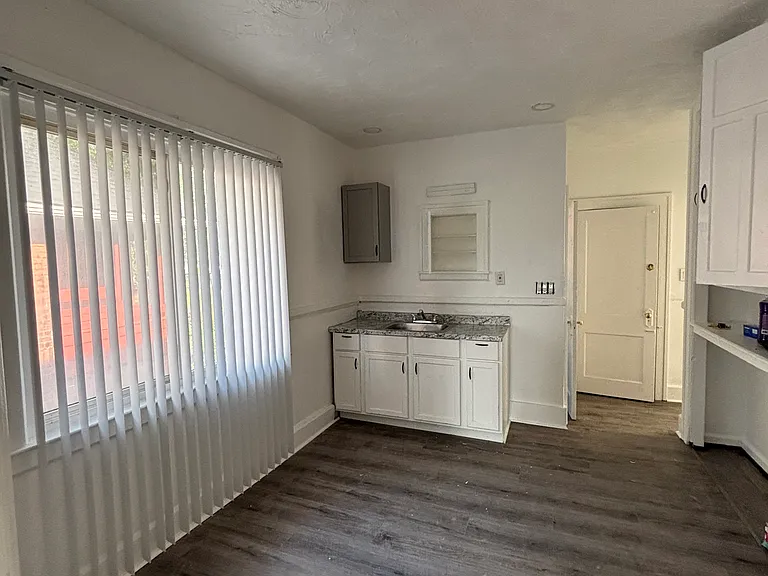 4353 Seebaldt St — Photo 25