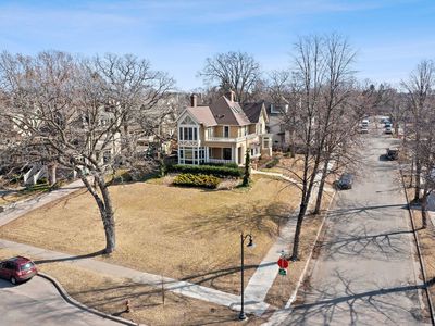 2697 E Lake Of The Isles Pkwy, Minneapolis, MN, 55408
