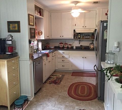2nd image of 909 Persimmon Ave