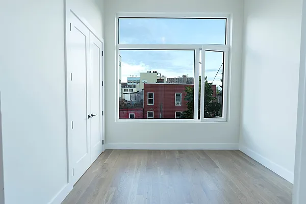 Rented by Space Link Realty | media 1