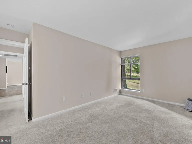 11240 Chestnut Grove Sq #157 — Photo 12