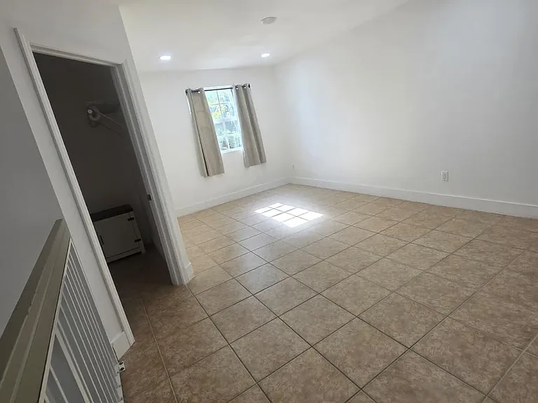 18338 NW 68th Ave #B — Photo 15