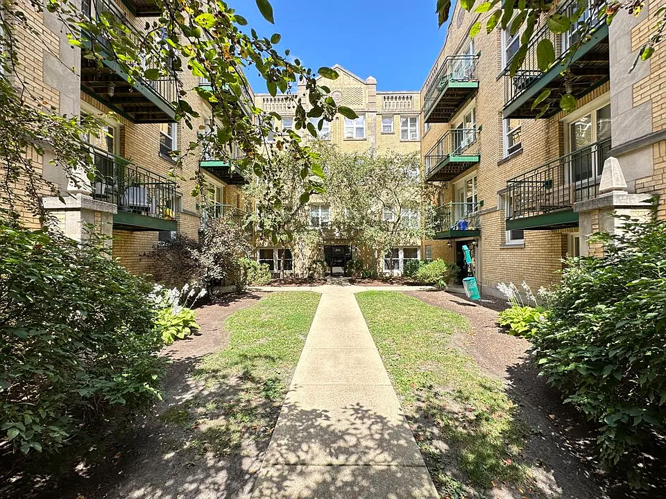 914 W Dakin St #513
