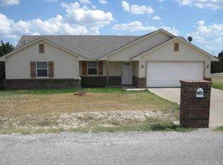 901 Bandera Trl, Granbury, TX 76048