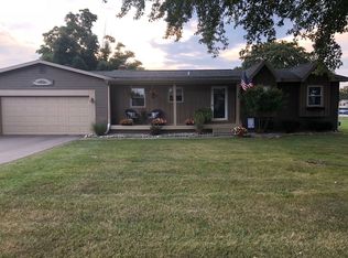 6016 King Arthur Dr, Swartz Creek, MI 48473