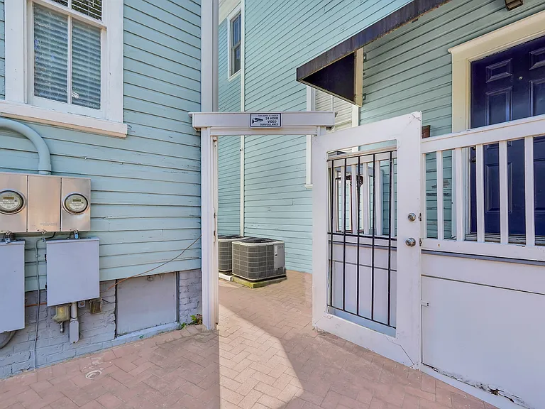216 W Park Ave #C — Photo 38