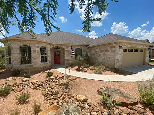 210 Dudley Way Photo 1