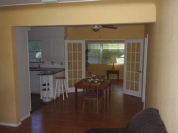 3rd image of 1431 Canterbury Dr