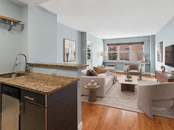 166 East 35th Street image 1 of 18