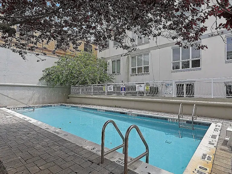 3144 Emmons Ave #3 — Photo 2
