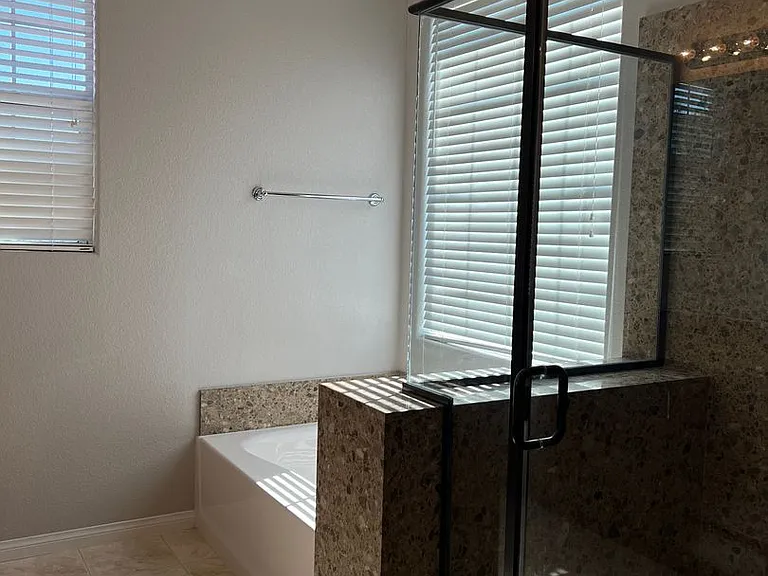 5981 Honeysuckle Ridge St — Photo 11