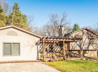 330 Wolfe Rd, Ortonville, MI 48462