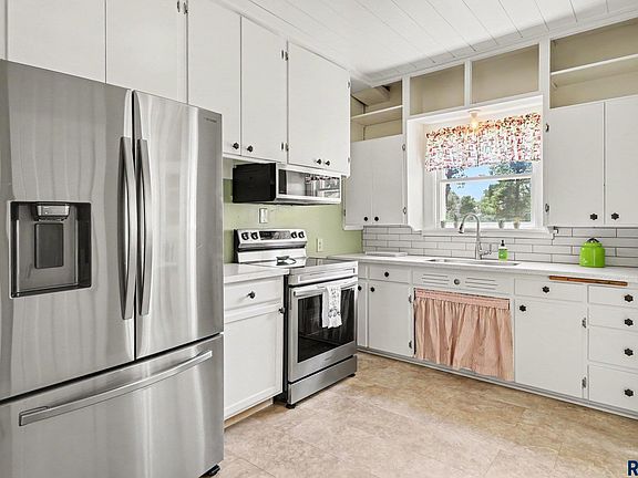 4th image of 803 N Egan Ave