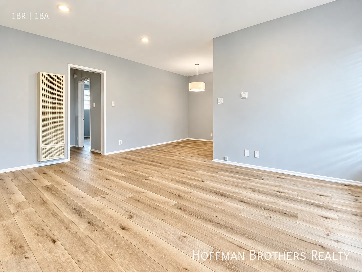 1 Month Free! Renovated 1br With On-Site Laundry & Parking! — Photo 4