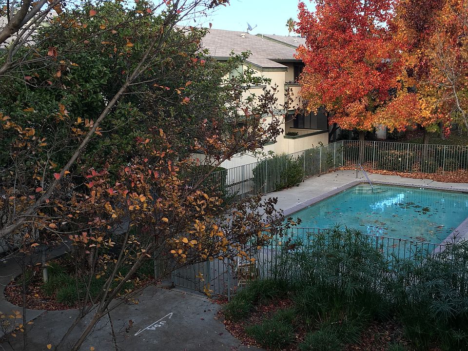 1st image of 725 Auburn Pl APT 202