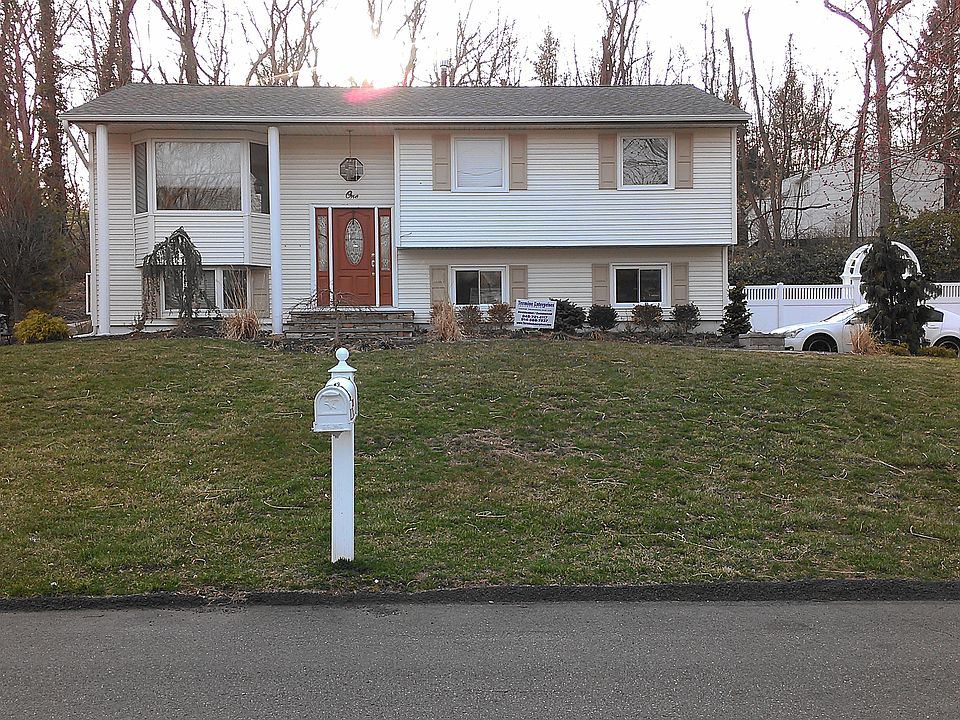 1st image of 1 Cortland Dr