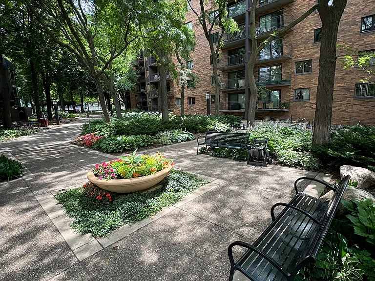 210 W Grant St #615 — Photo 19