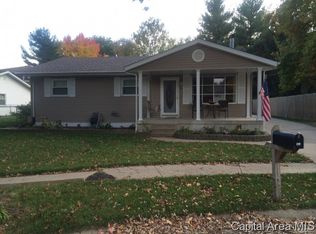 220 Willow Ln, Springfield, IL 62707