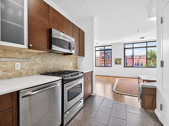 4th image of 25 McWilliams Pl