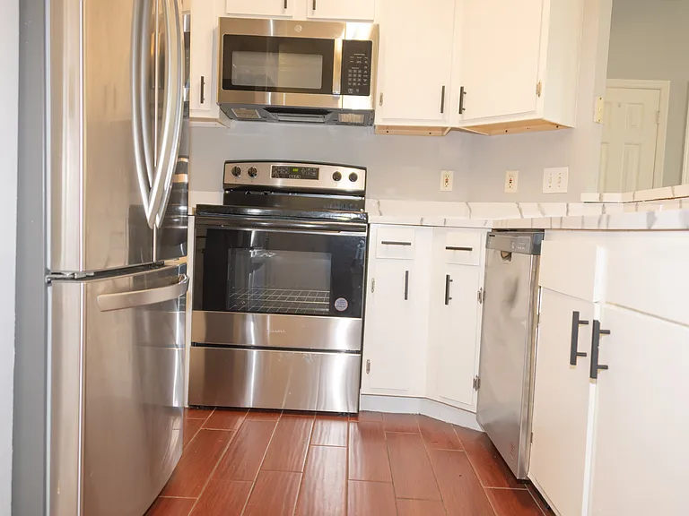 2025 Erving Cir #4207 — Photo 12