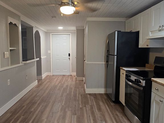 5th image of 8003 Hillman Ave