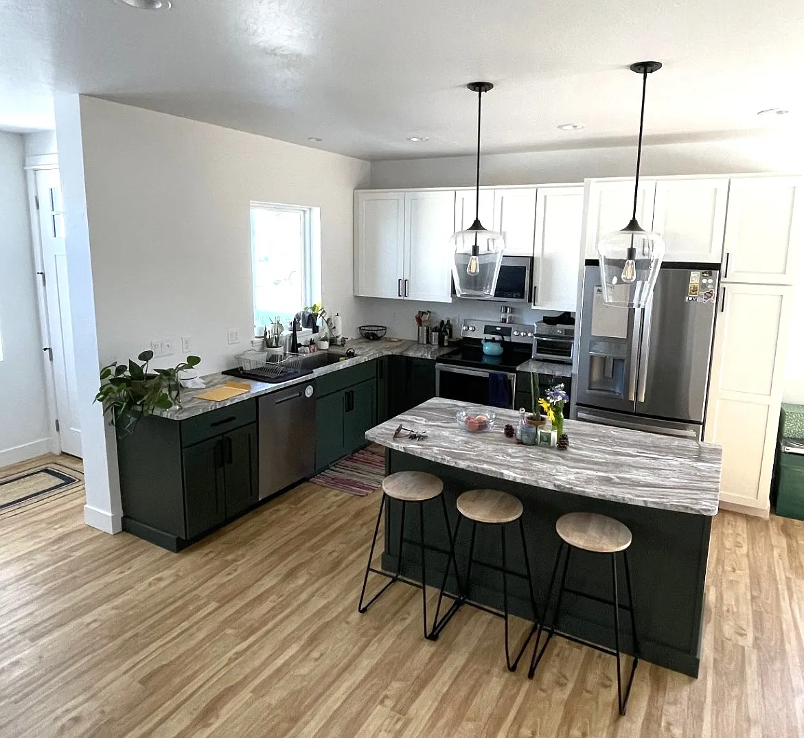 3 bed, 2.5 bath, 1650 sqft, $2,625 — Photo 1