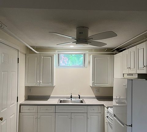 2nd image of 18 Dunstan St #B